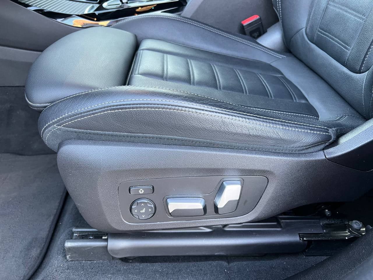 BMW X3 3.0i 2022 — Миниатюра 16
