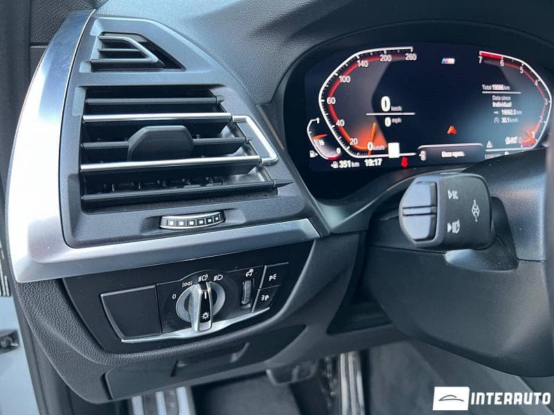 BMW X3 3.0i 2022 — Миниатюра 15