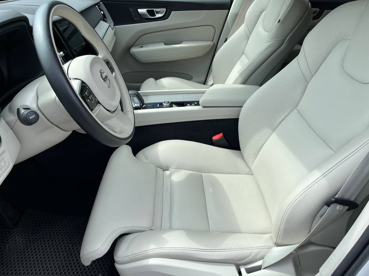 Volvo XC 60 2023 — Миниатюра 6