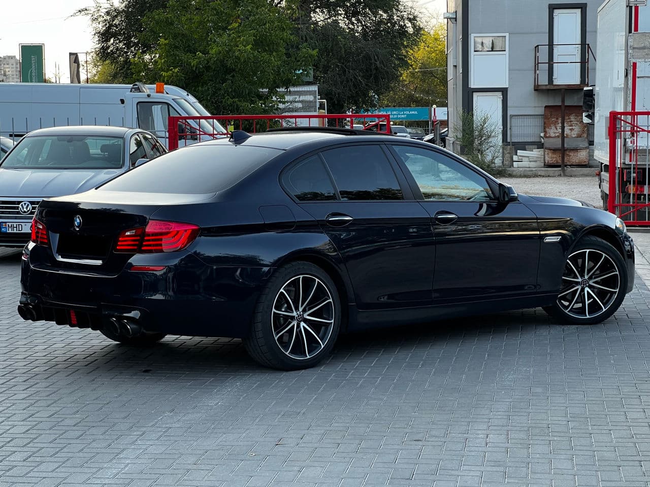 BMW 528 2014 — Миниатюра 2