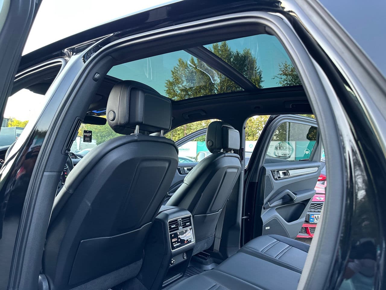 Porsche Cayenne E-Hybrid 2023 — Миниатюра 15