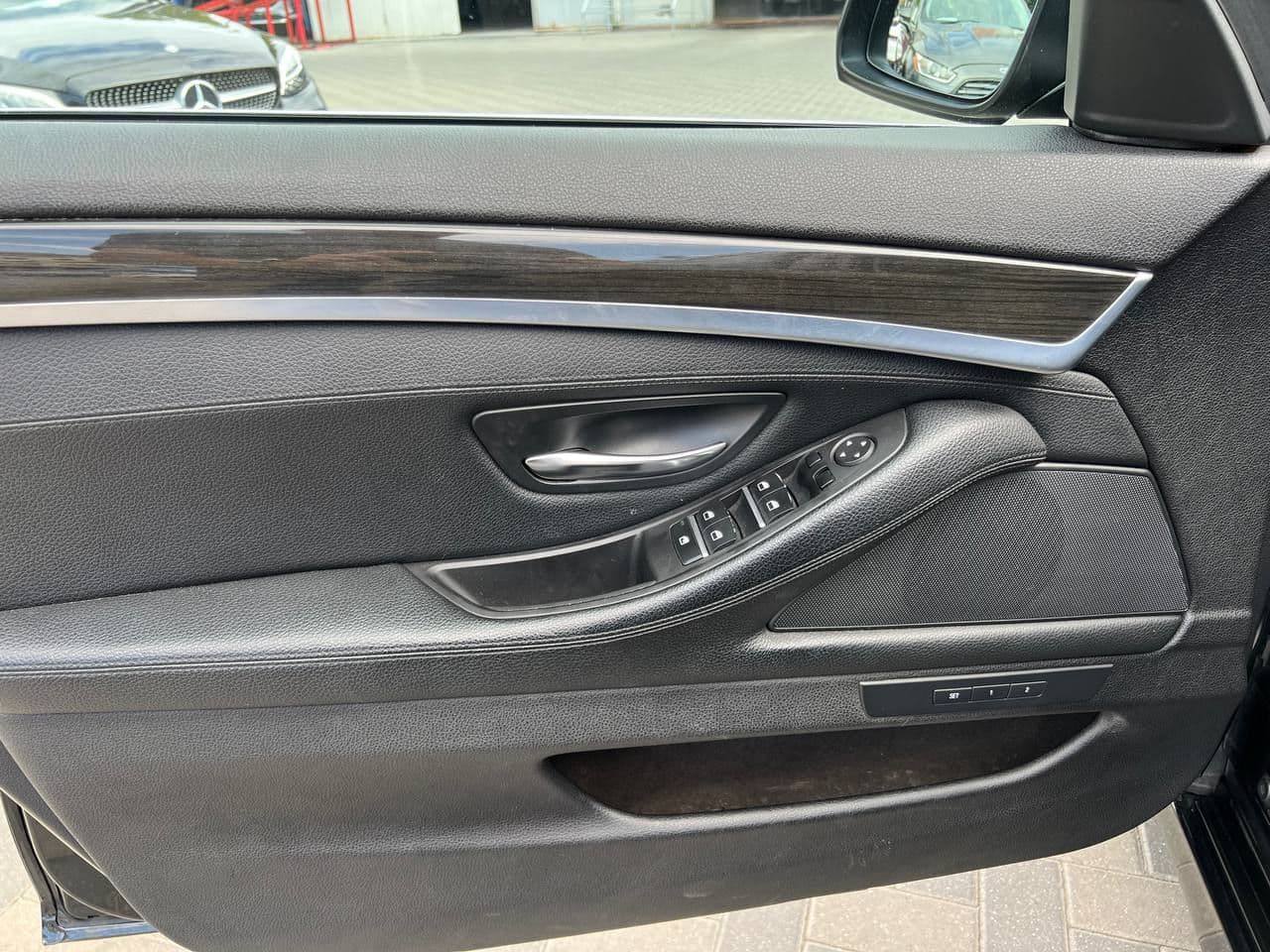 BMW 520 2016 — Миниатюра 5
