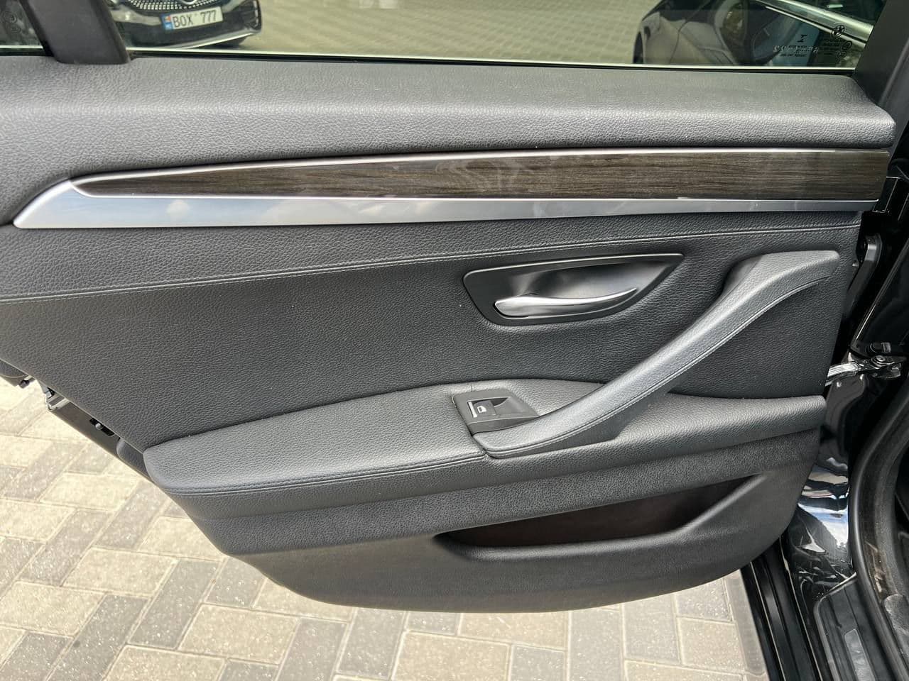 BMW 520 2016 — Миниатюра 14