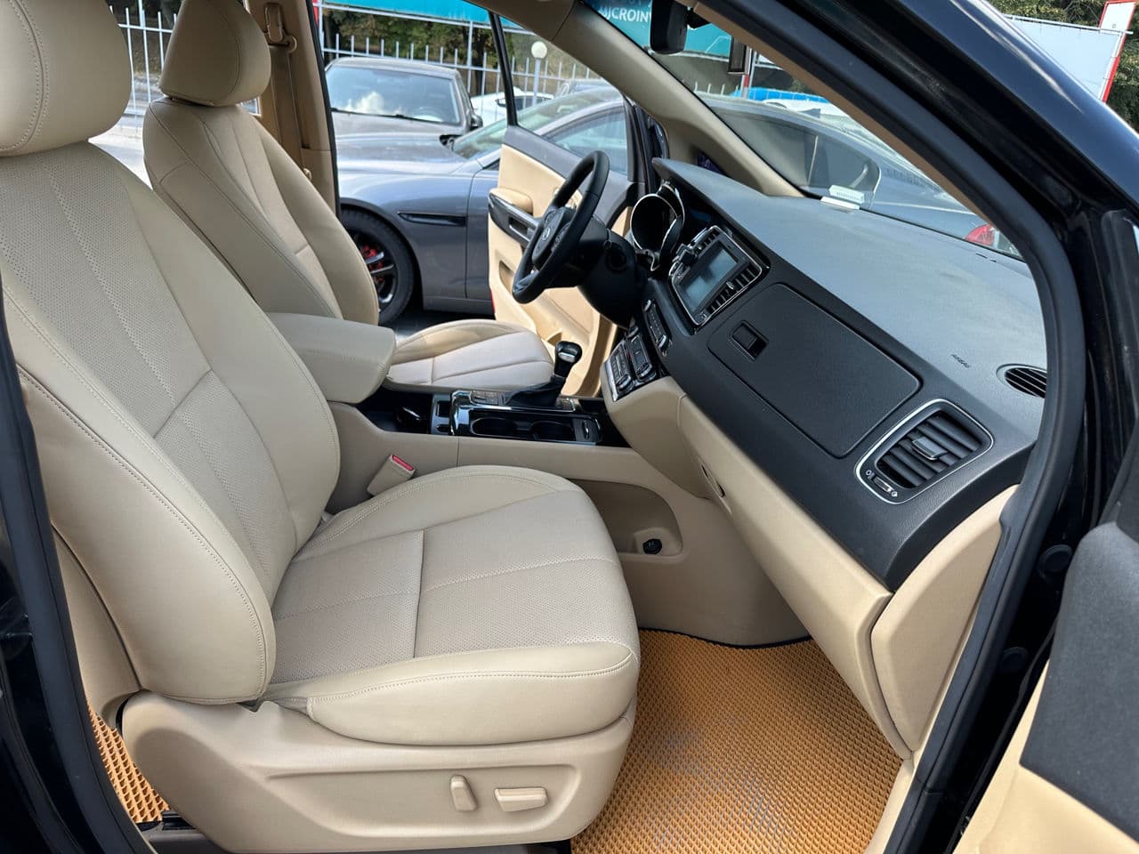 Kia Carnival 2016 — Миниатюра 5