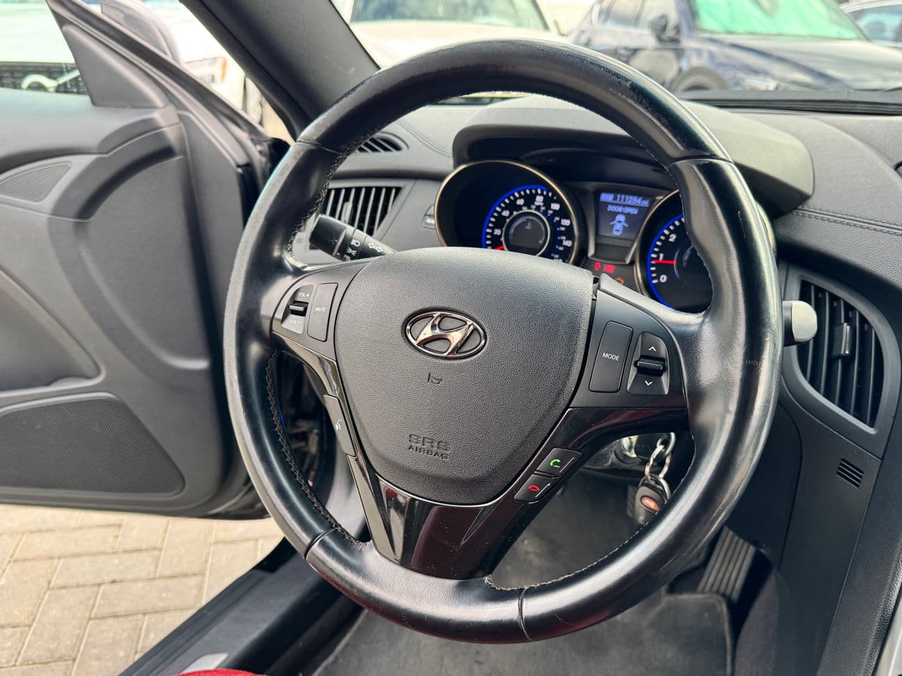 Hyundai Genesis 2012 — Миниатюра 7