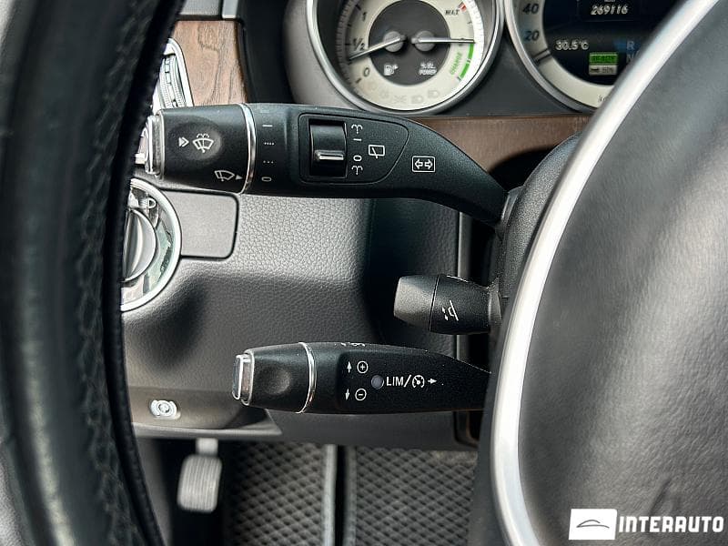 Mercedes E 300h 2013 — Миниатюра 10