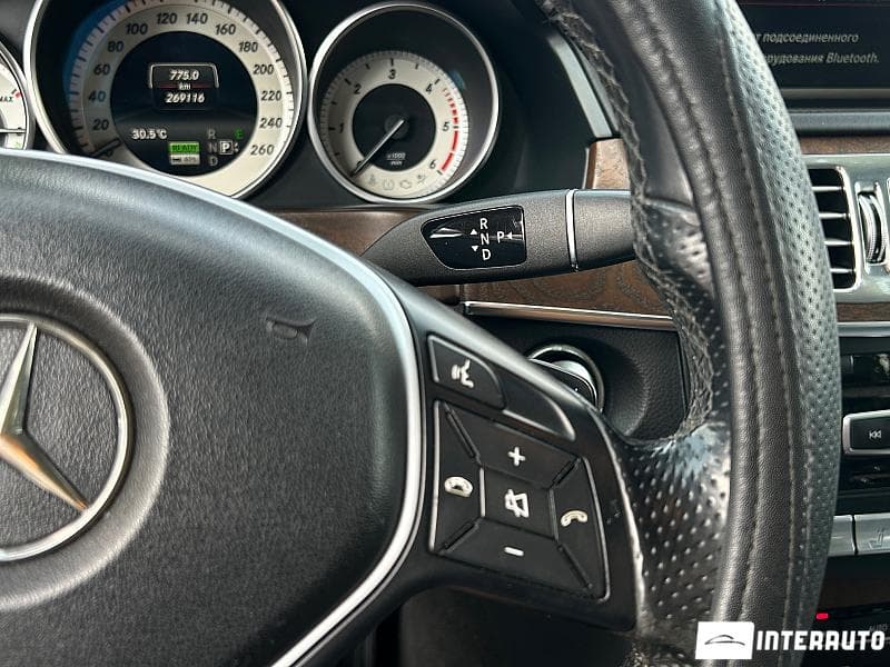 Mercedes E 300h 2013 — Миниатюра 11