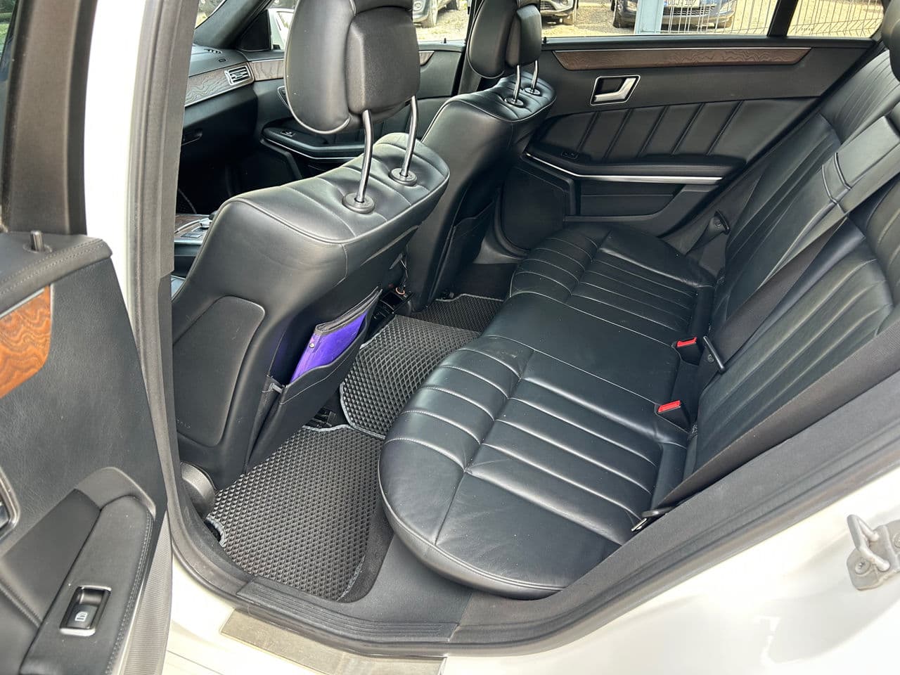 Mercedes E 300h 2013 — Миниатюра 16