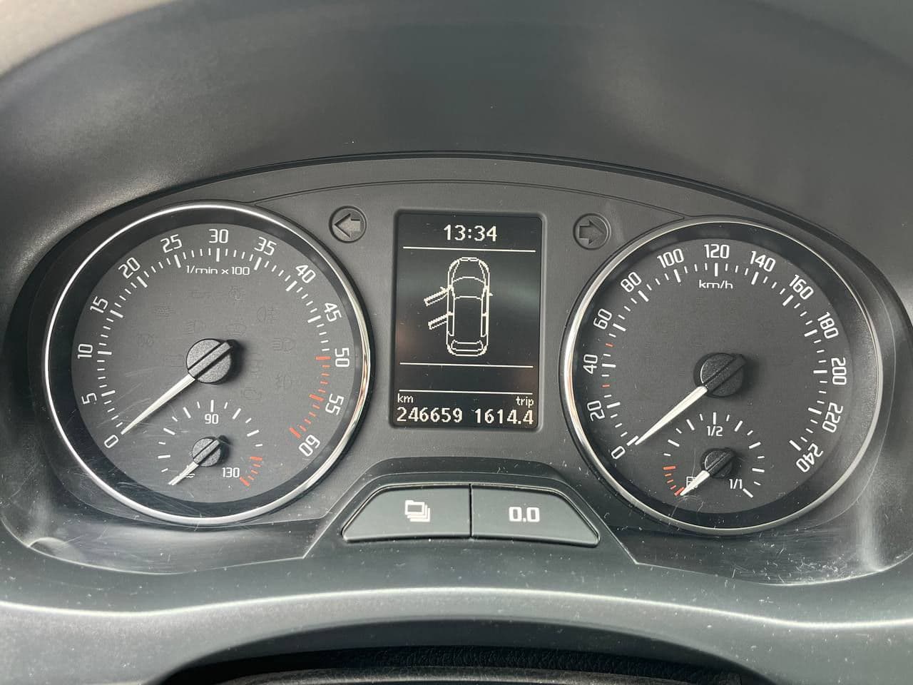 Skoda Fabia 2011 — Миниатюра 8