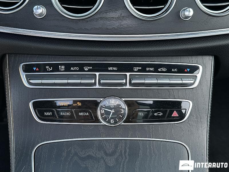 Mercedes E 220 2020 — Миниатюра 11