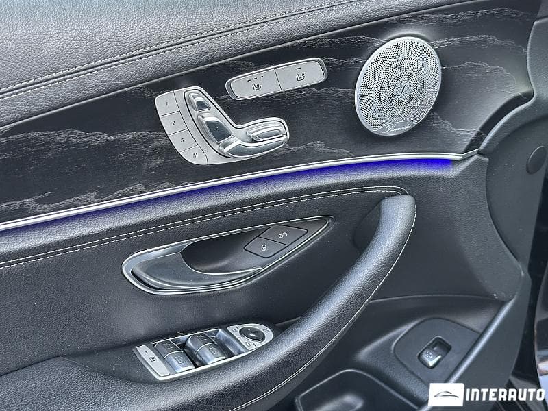 Mercedes E 220 2020 — Миниатюра 18