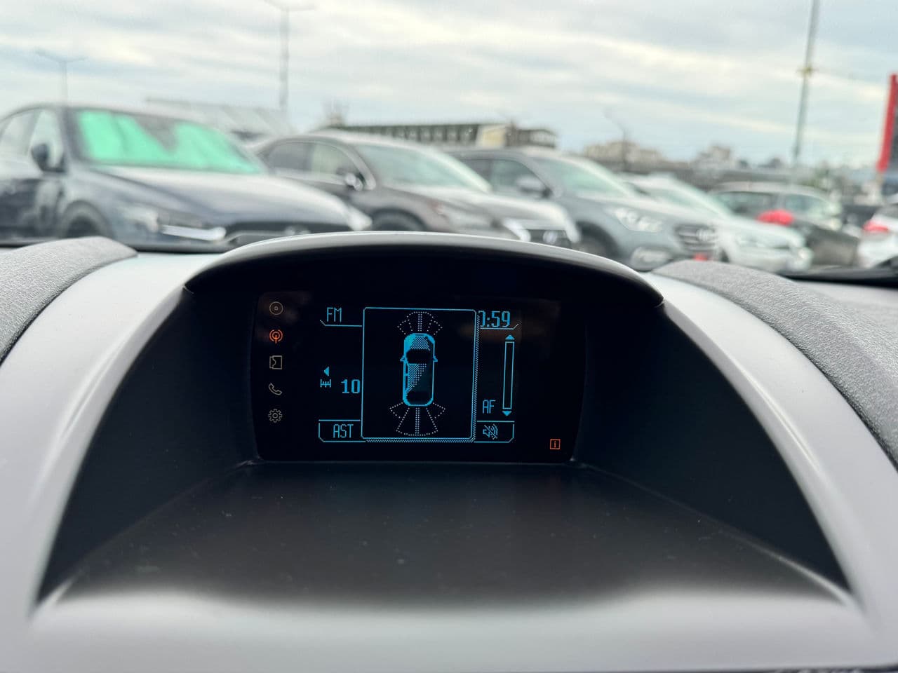 Ford Fiesta 2014 — Миниатюра 9