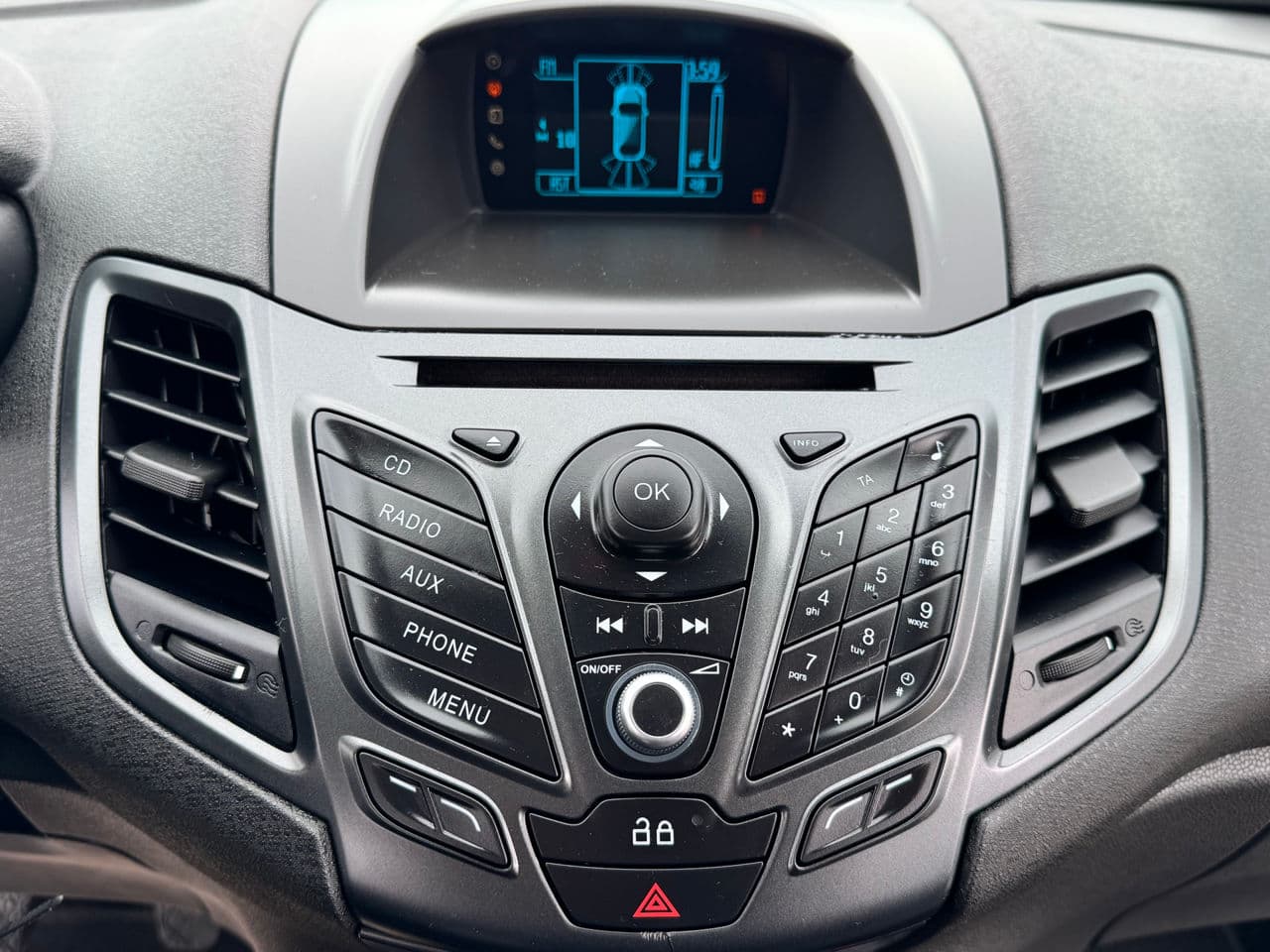 Ford Fiesta 2014 — Миниатюра 10