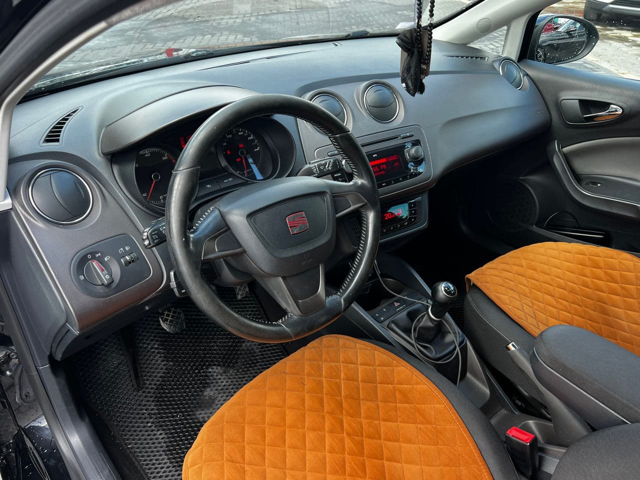 Seat Ibiza 2012 — Миниатюра 5
