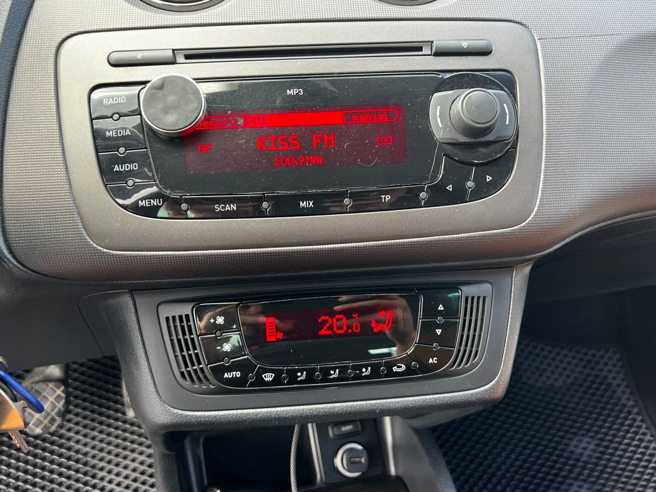 Seat Ibiza 2012 — Миниатюра 12