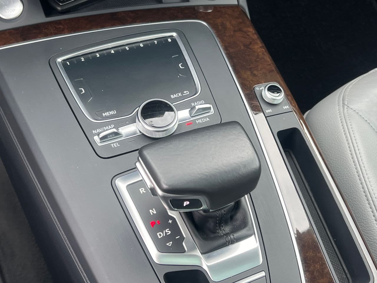 Audi Q5 2018 — Миниатюра 11