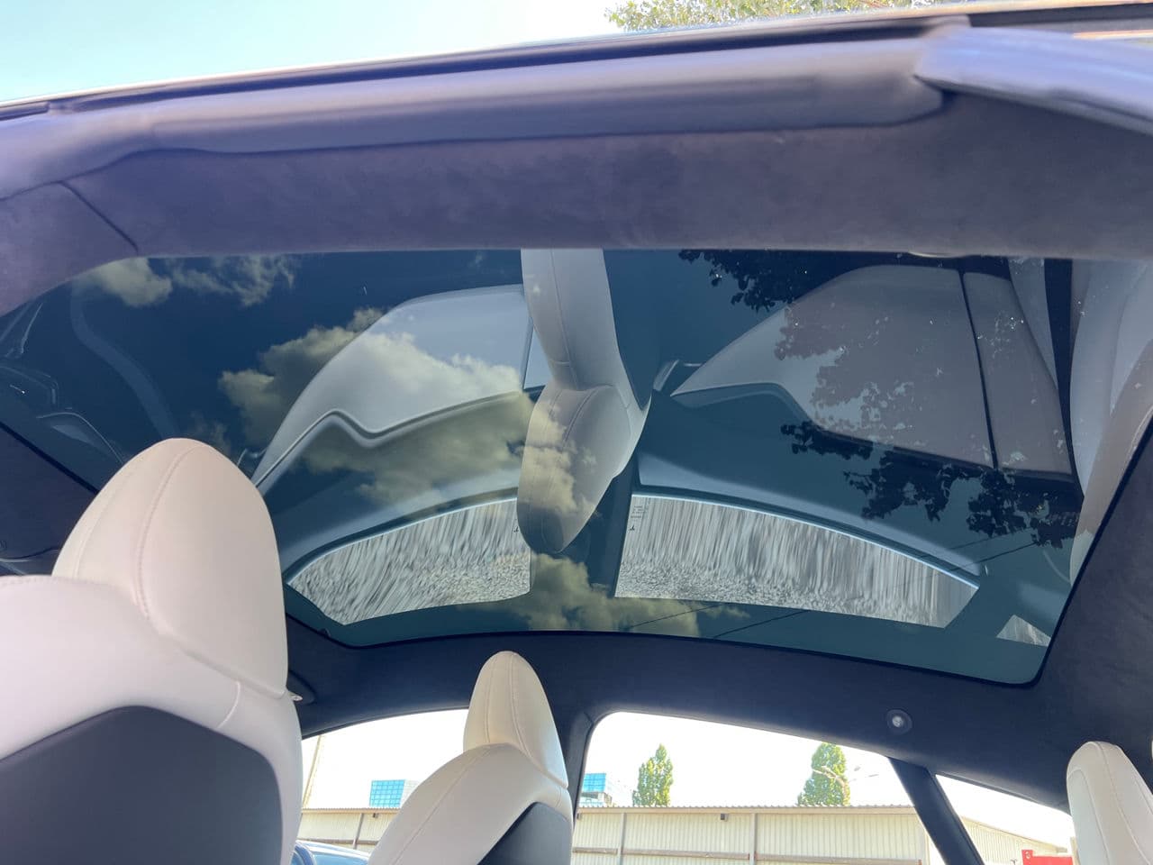 Tesla Model S 2020 — Миниатюра 17