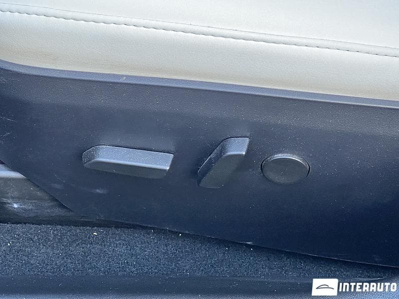Tesla Model S 2020 — Миниатюра 7