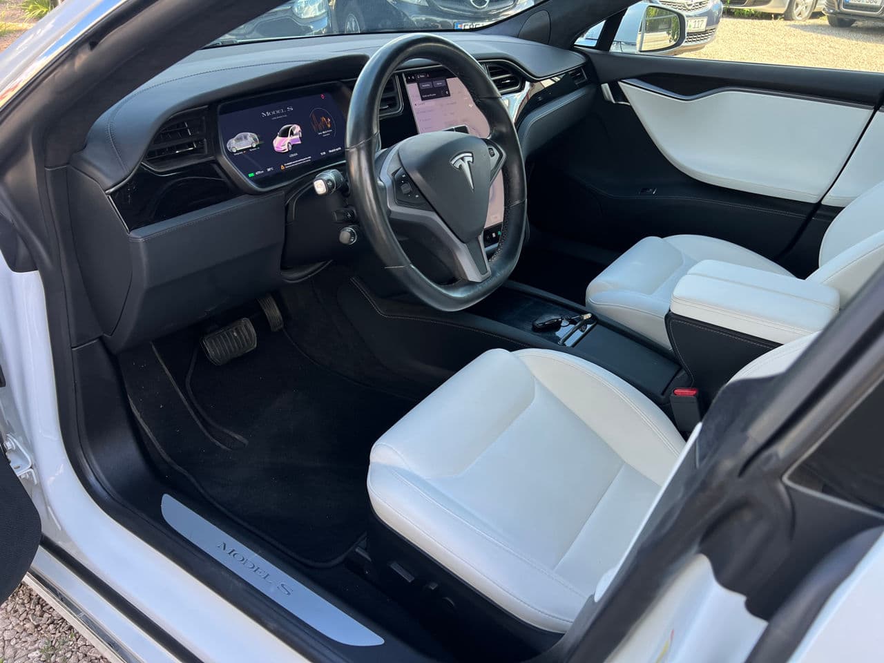 Tesla Model S 2020 — Миниатюра 5