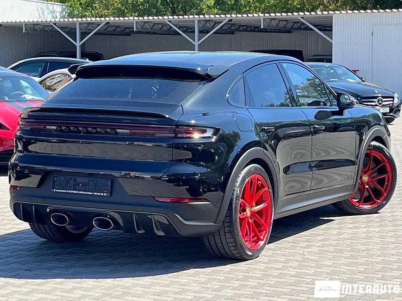 Porsche Cayenne Turbo GT Coupe 2025 — Миниатюра 2