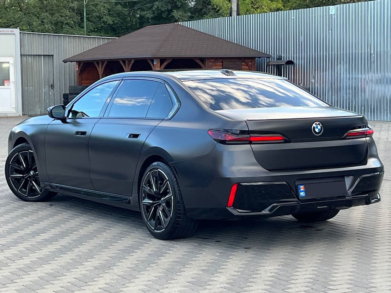 BMW 740 2023 — Миниатюра 2