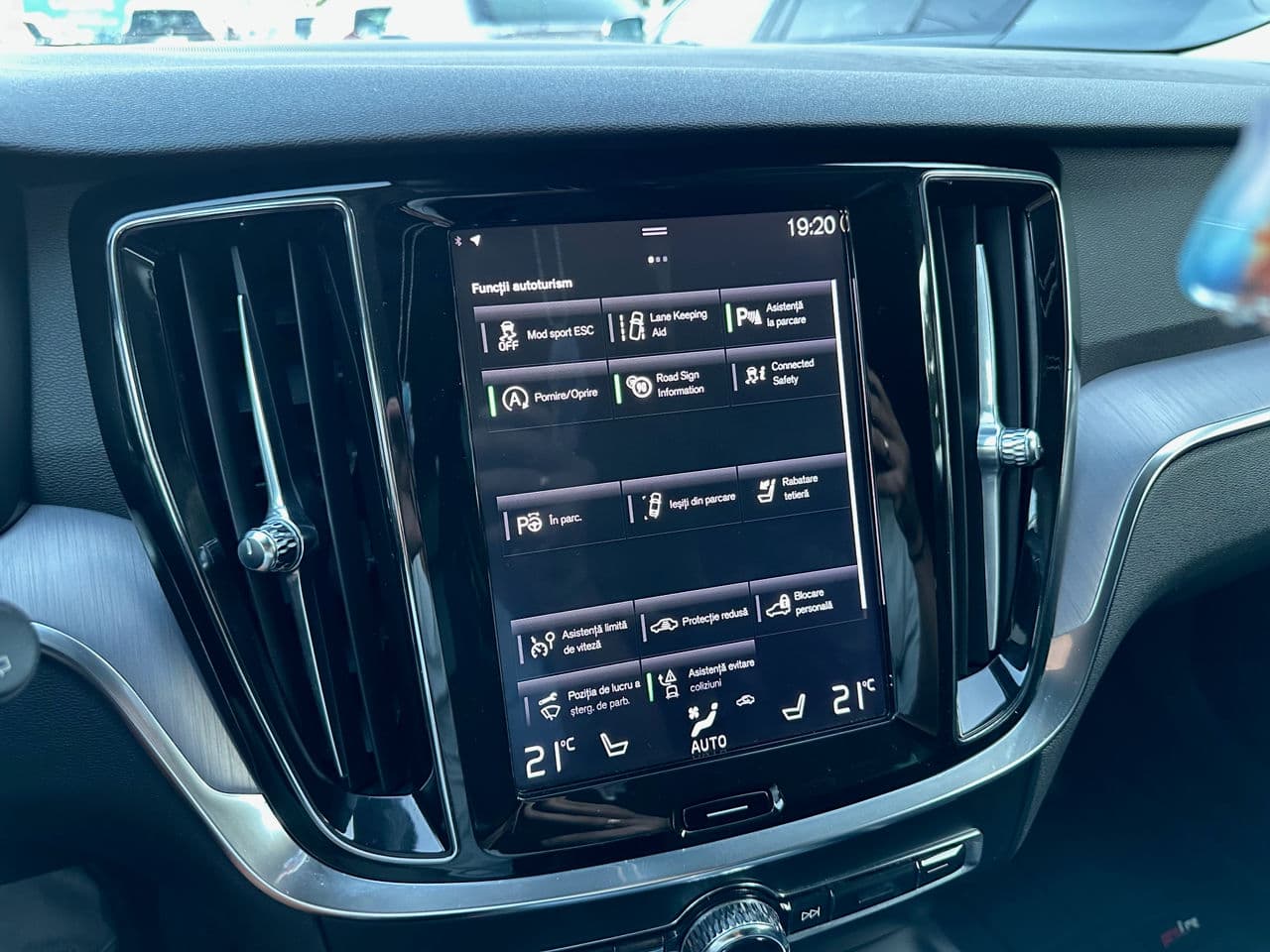 Volvo V 60 2019 — Миниатюра 14