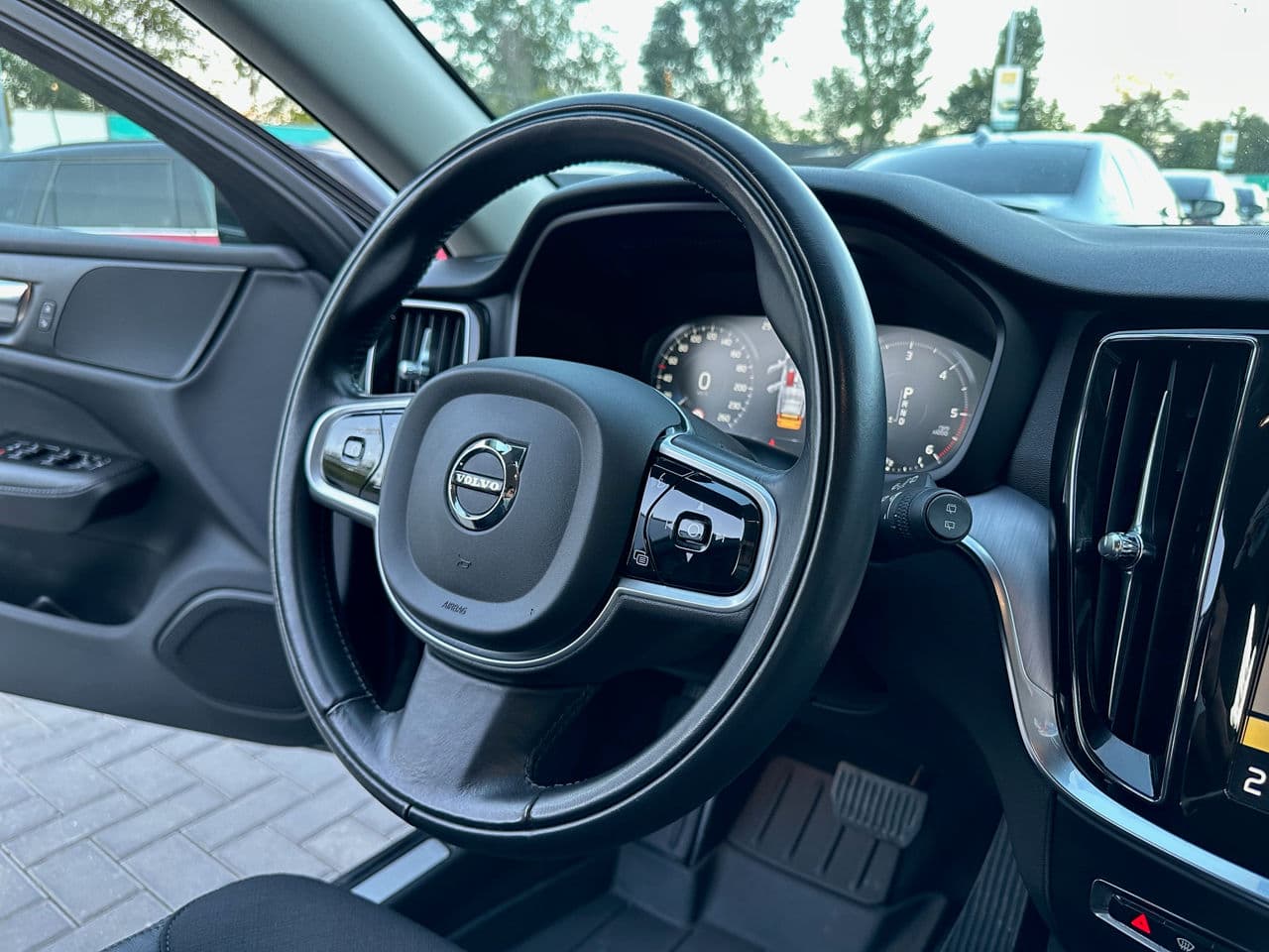 Volvo V 60 2019 — Миниатюра 11