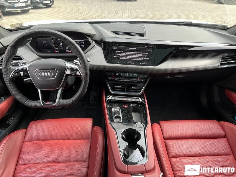 Audi RS E-tron GT 2023 — Миниатюра 8
