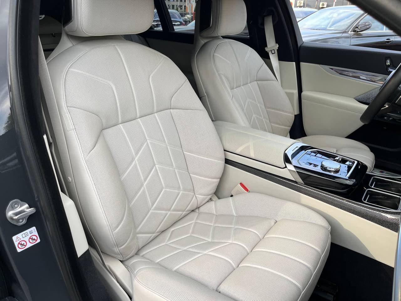 BMW 740 2022 — Миниатюра 7