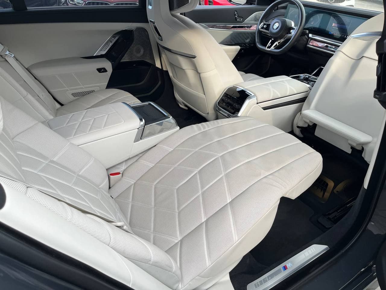 BMW 740 2022 — Миниатюра 20