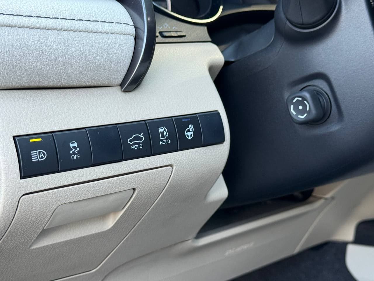 Toyota Camry 2021 — Миниатюра 16