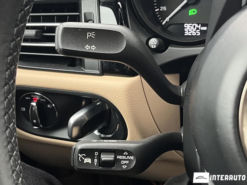 Porsche Macan 2022 — Миниатюра 13