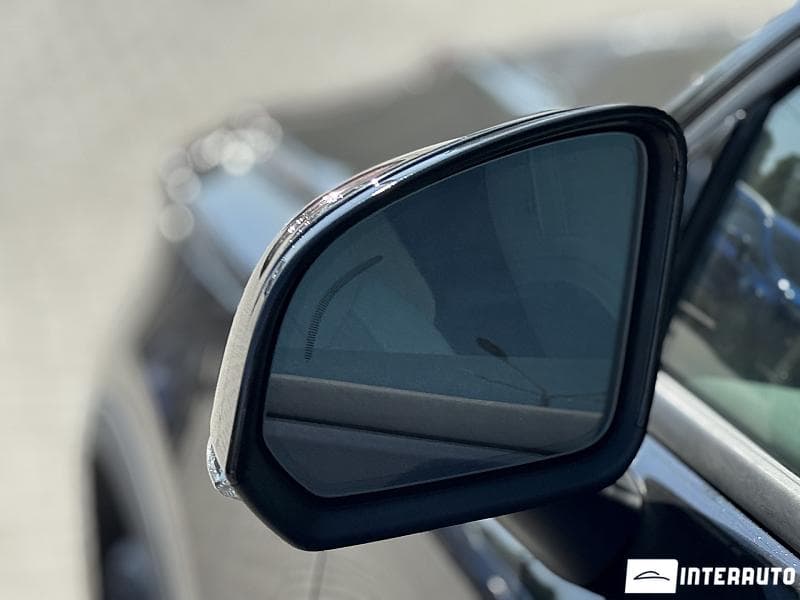 Volvo XC 40 2019 — Миниатюра 8