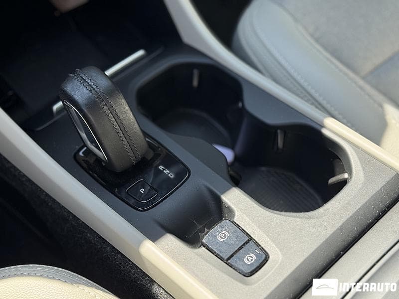 Volvo XC 40 2019 — Миниатюра 17