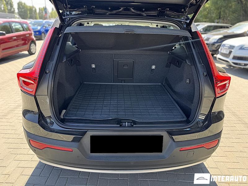 Volvo XC 40 2019 — Миниатюра 5