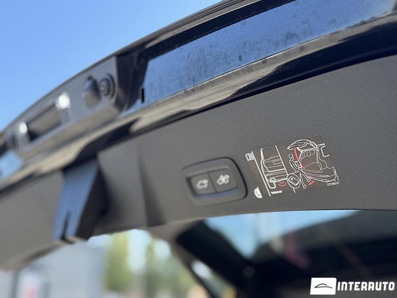 Volvo XC 40 2019 — Миниатюра 6