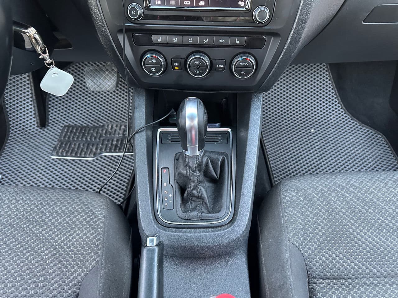 Volkswagen Jetta 2016 — Миниатюра 15