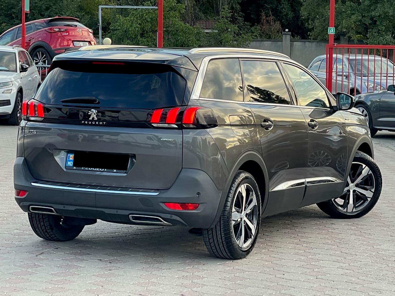 Peugeot 5008 2019 — Миниатюра 3