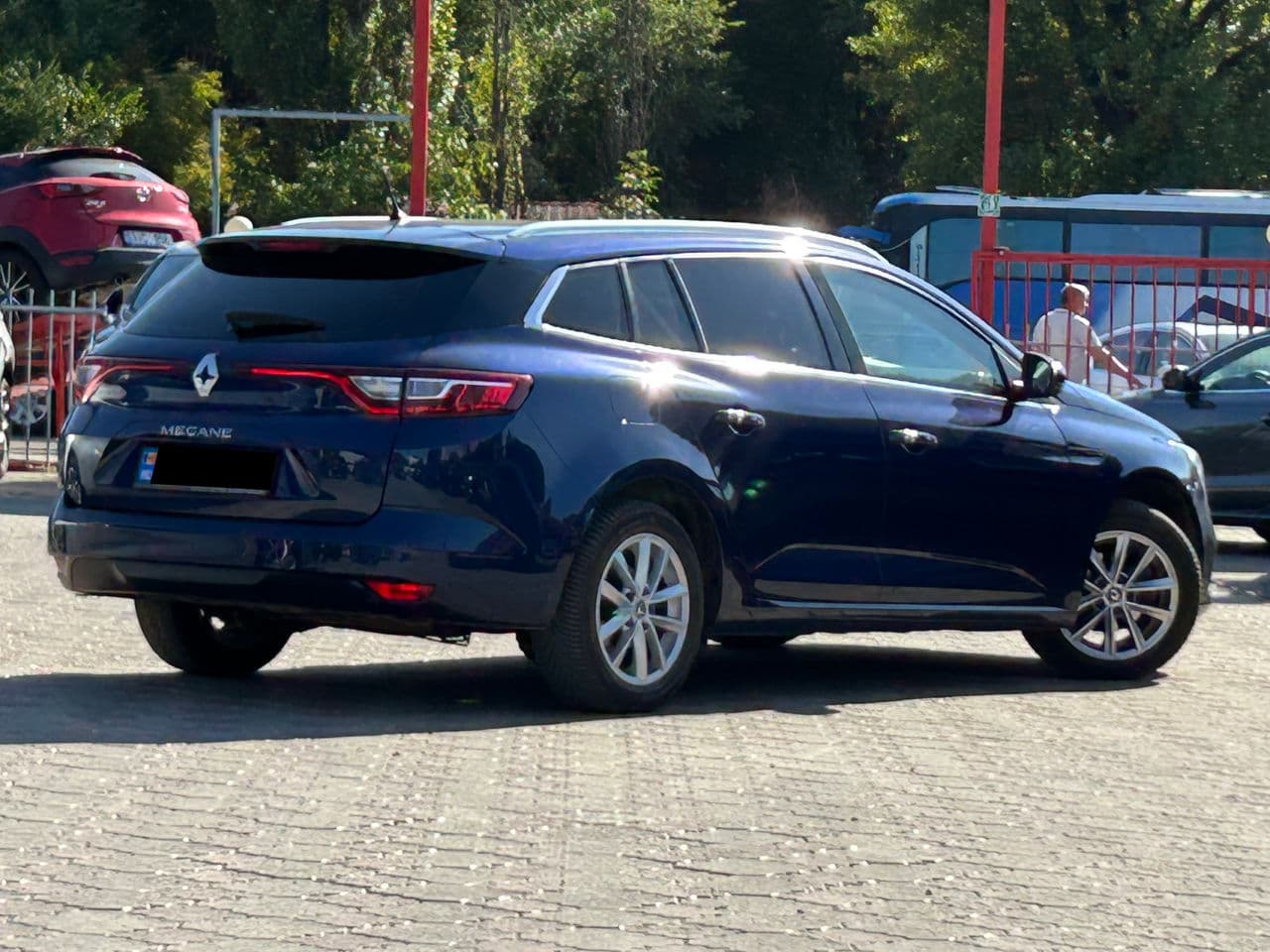 Renault Megane 2019 — Миниатюра 2