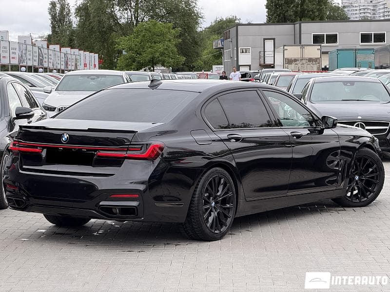 BMW 740 2020 — Миниатюра 3