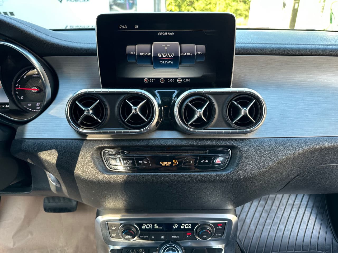 Mercedes X 250d 2017 — Миниатюра 9