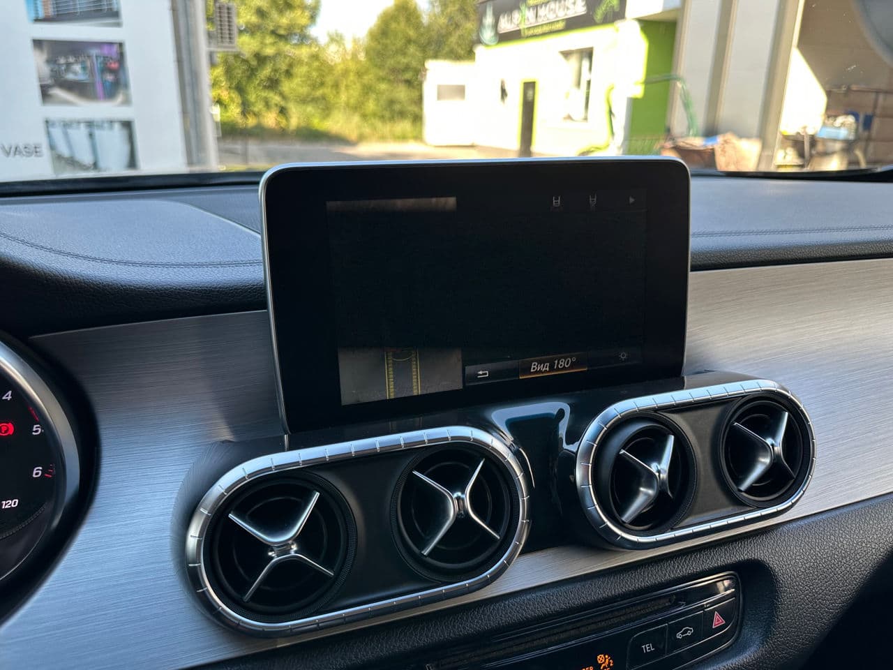 Mercedes X 250d 2017 — Миниатюра 12