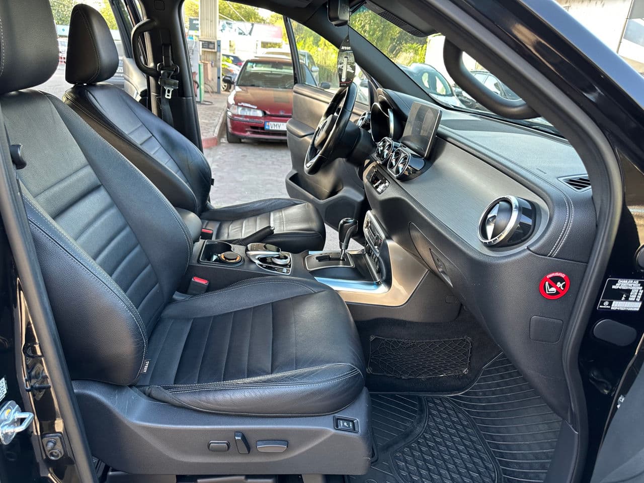 Mercedes X 250d 2017 — Миниатюра 6