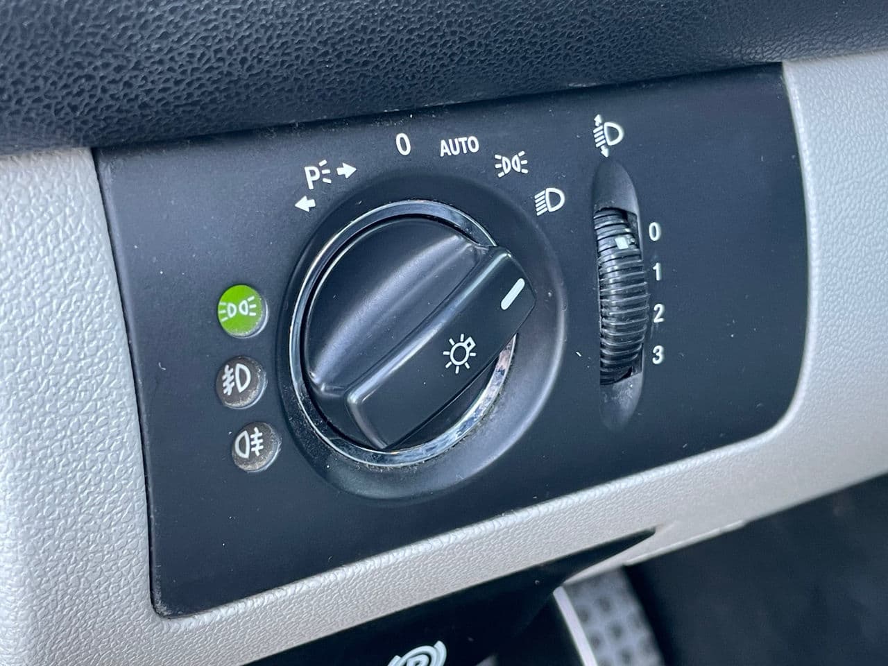 Mercedes ML 320 2009 — Миниатюра 8