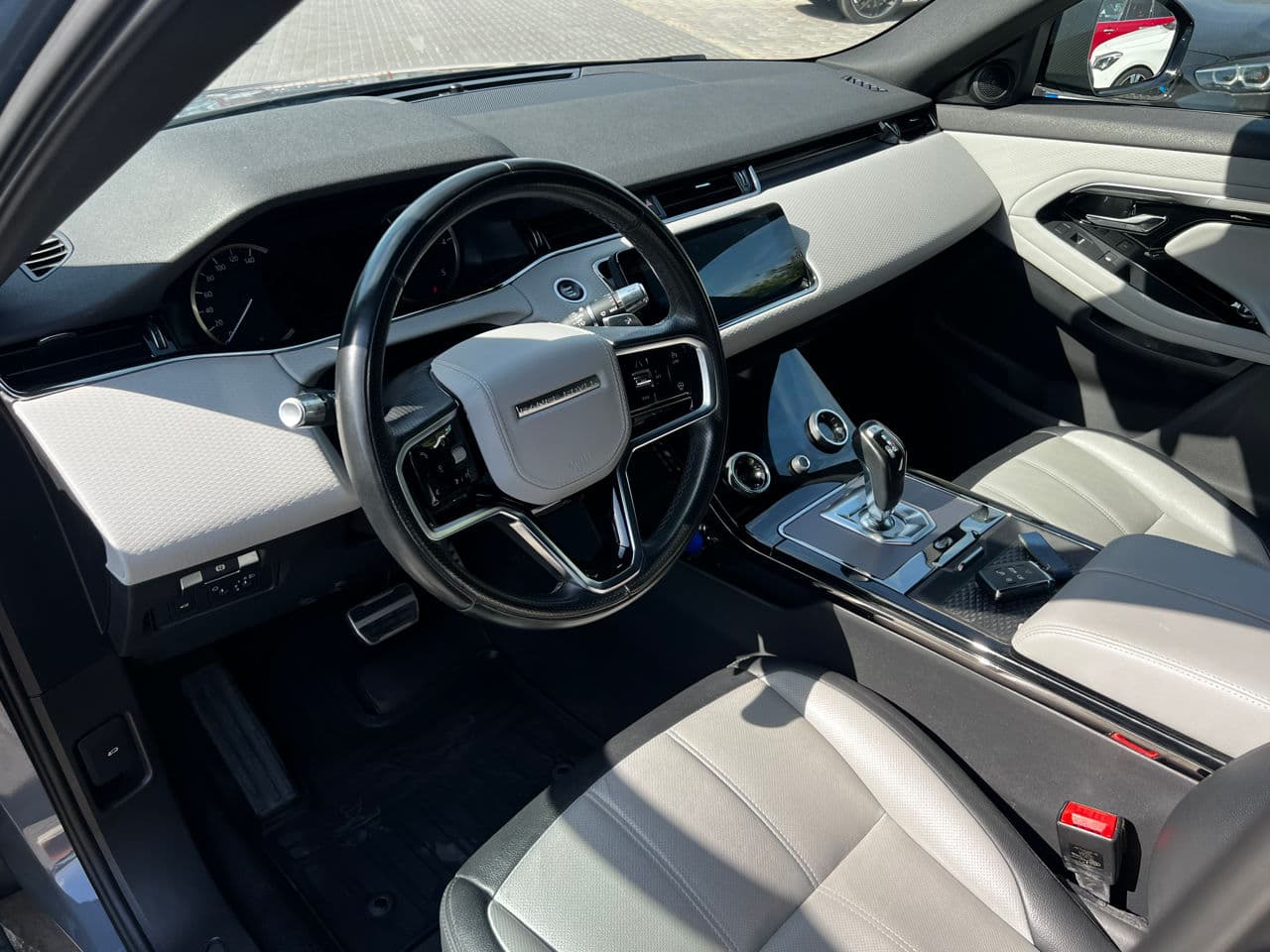 Land Rover Range Rover Evoque 2022 — Миниатюра 6