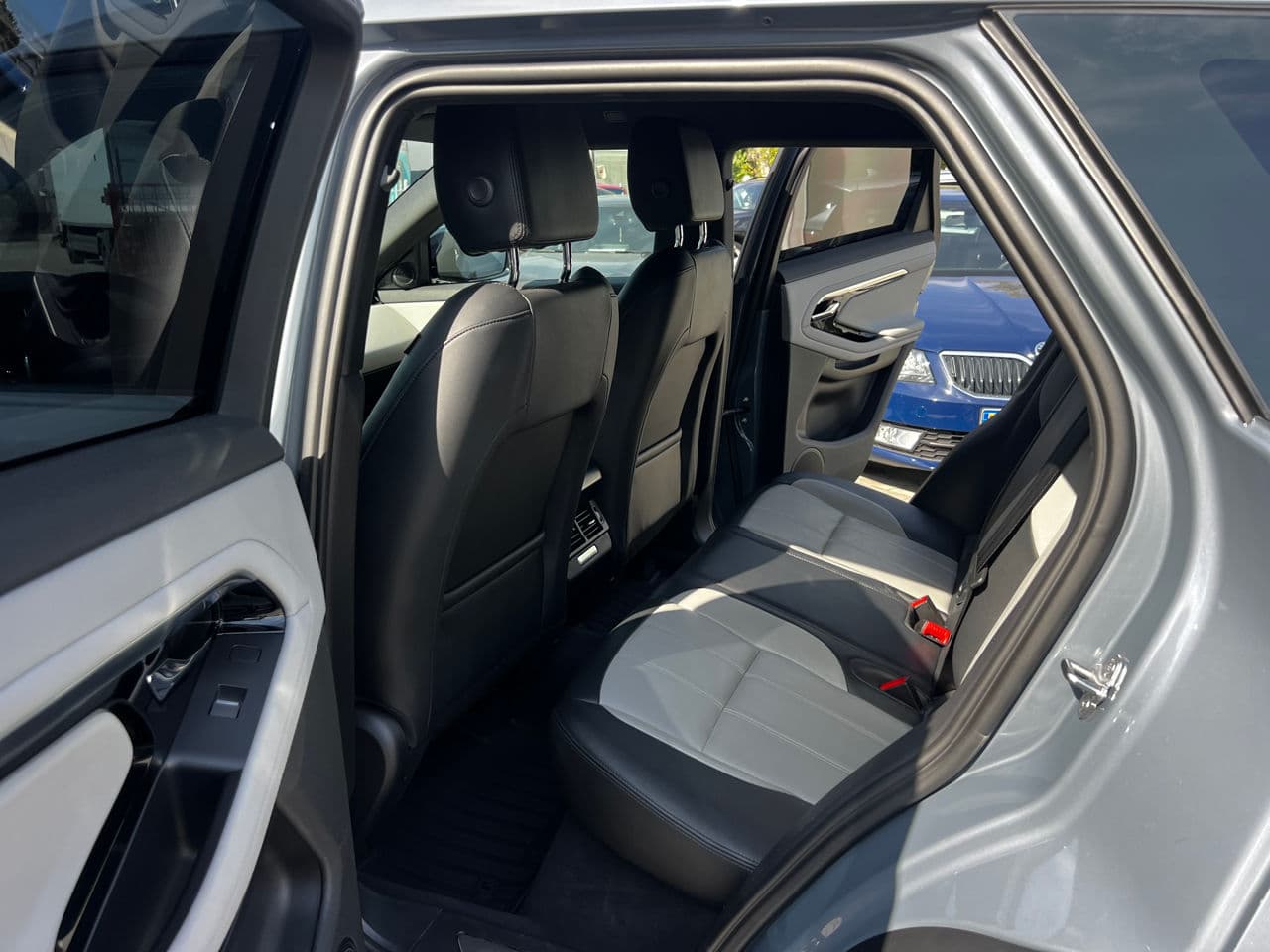 Land Rover Range Rover Evoque 2022 — Миниатюра 9