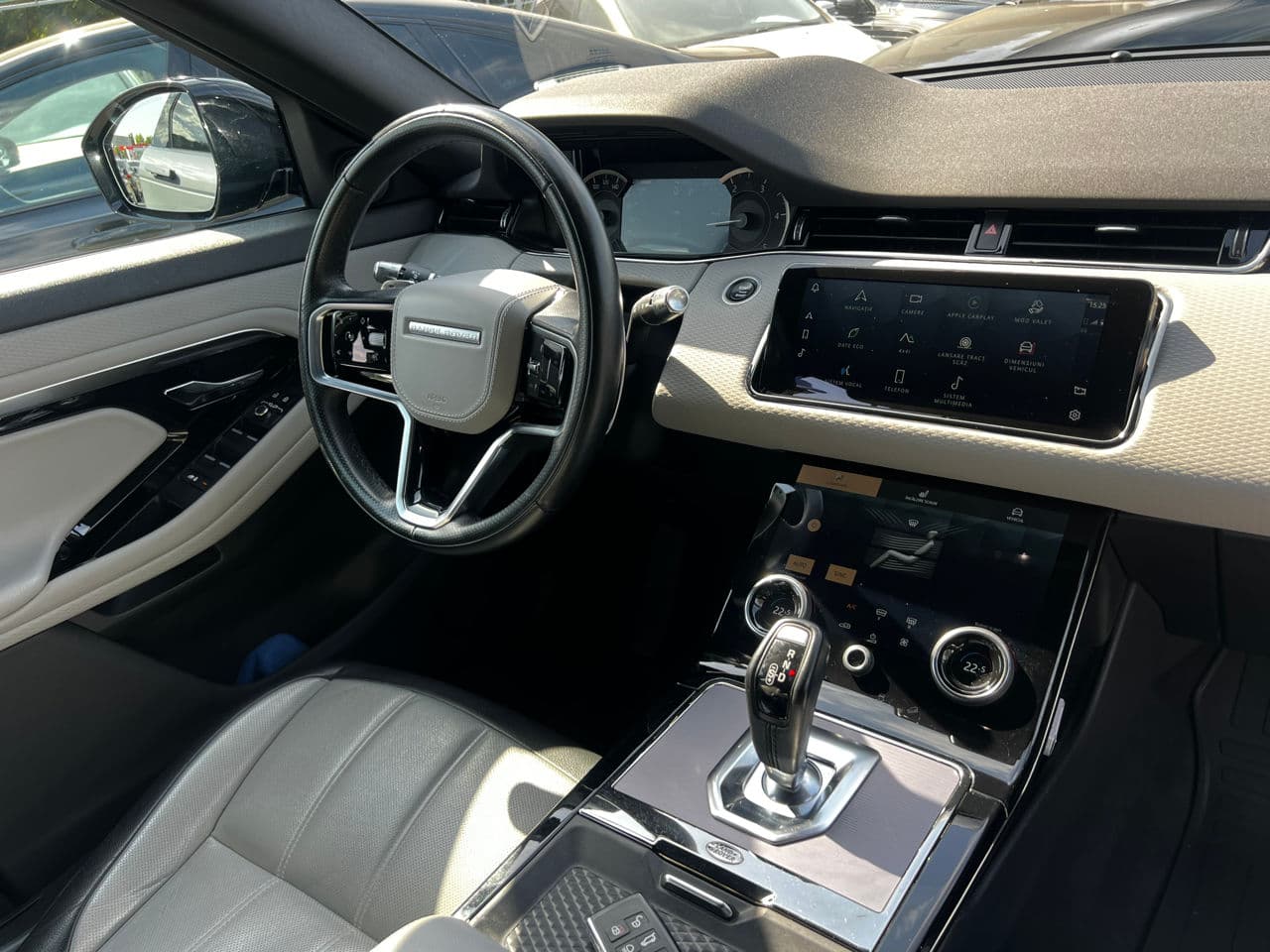Land Rover Range Rover Evoque 2022 — Миниатюра 7