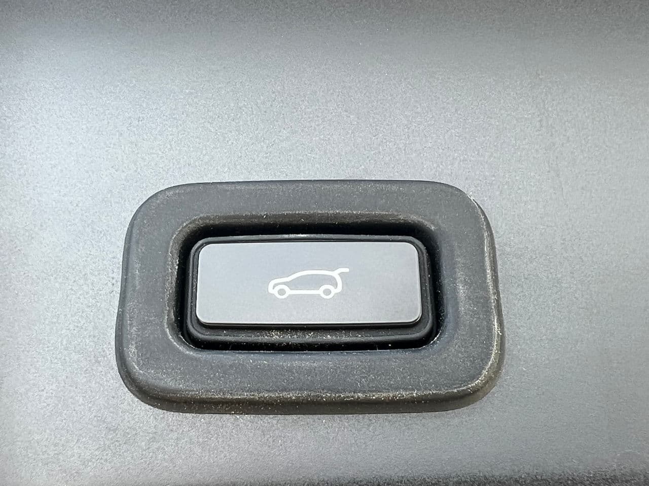 Land Rover Range Rover Evoque 2022 — Миниатюра 18