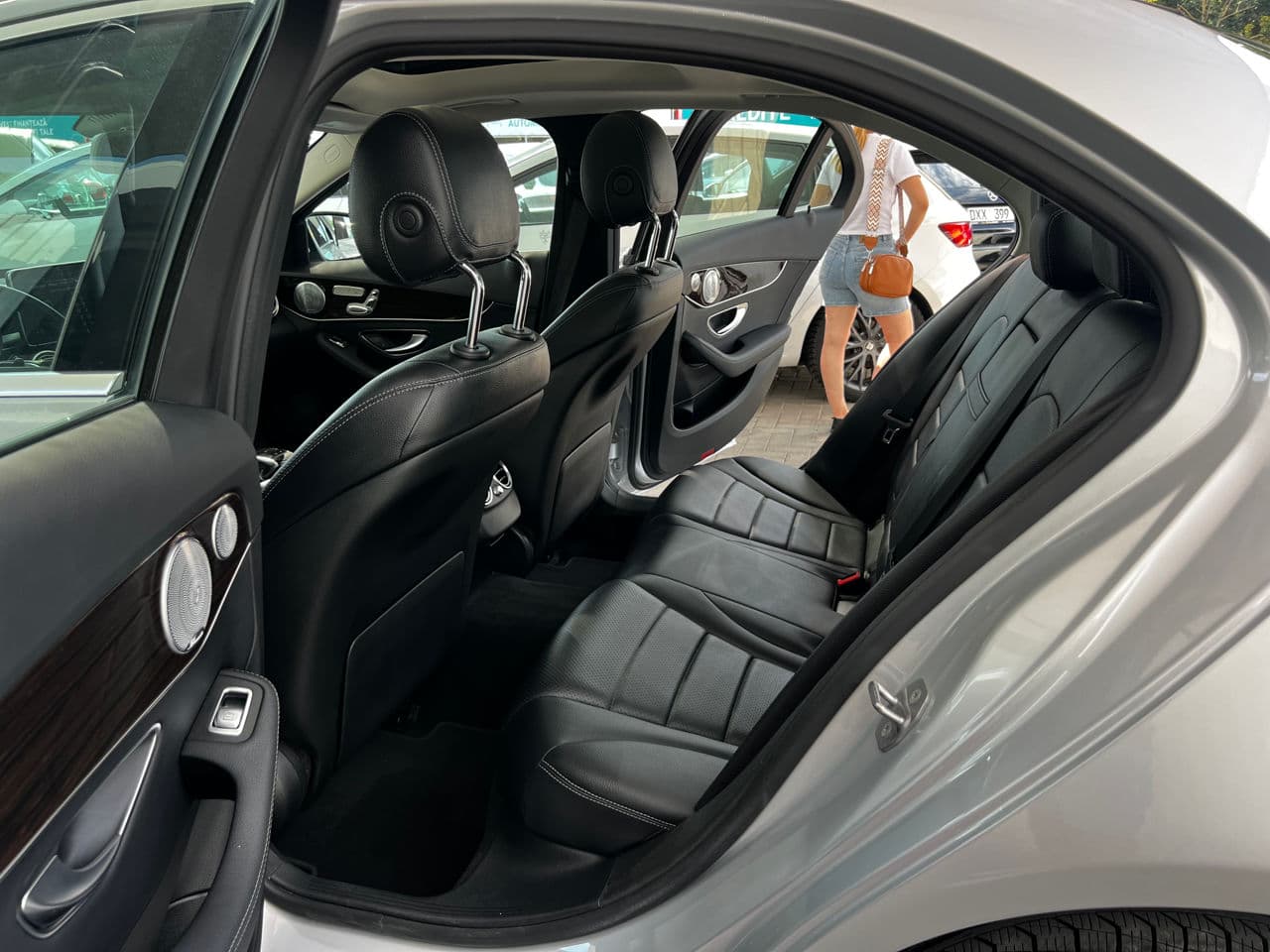 Mercedes C 300 2018 — Миниатюра 17