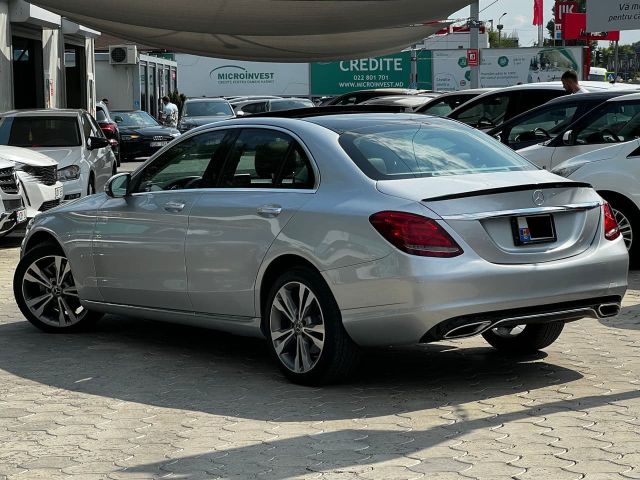 Mercedes C 300 2018 — Миниатюра 3